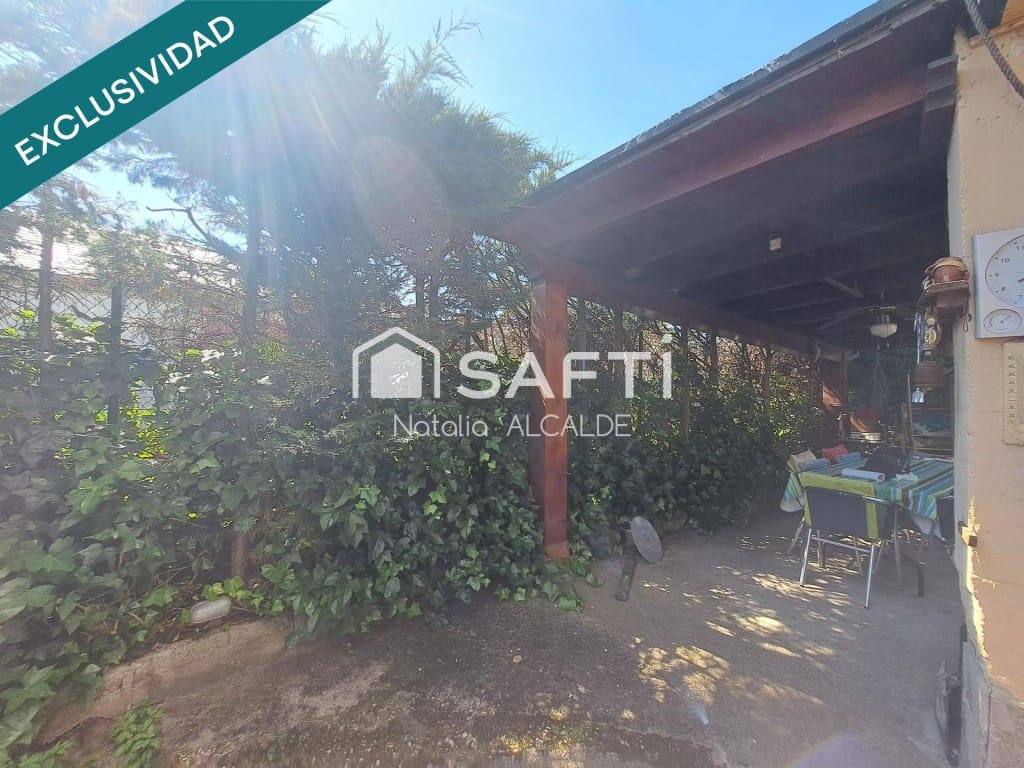 4 bedroom Villa for sale in Ponferrada with garage - € 125,000 (Ref: 9595495)