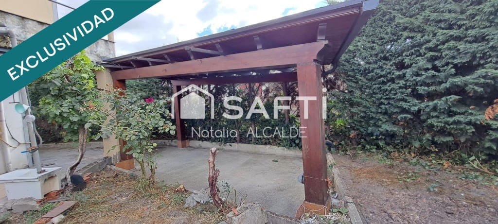 4 bedroom Villa for sale in Ponferrada with garage - € 125,000 (Ref: 9595495)