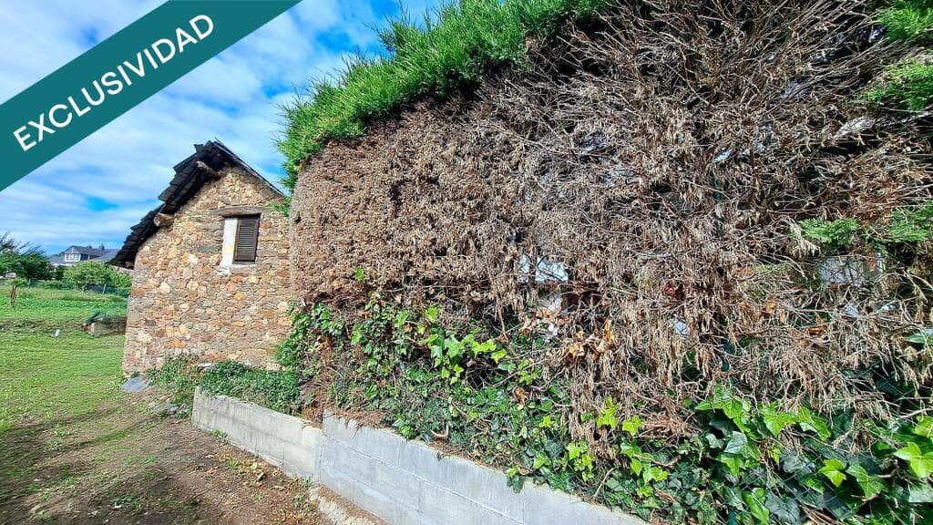 4 bedroom Villa for sale in Ponferrada with garage - € 115,000 (Ref: 9595495)