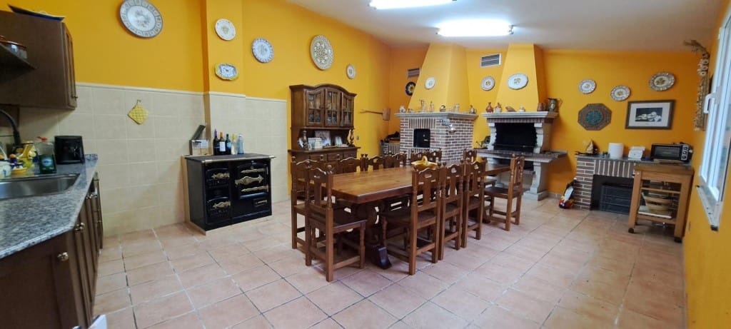 Chalet de 2 habitaciones en Ponferrada en venta con piscina - 290.000 € (Ref: 9595496)