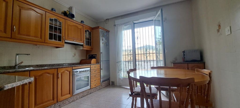 Chalet de 7 habitaciones en San Andres de Montejos en venta - 395.000 € (Ref: 9595499)