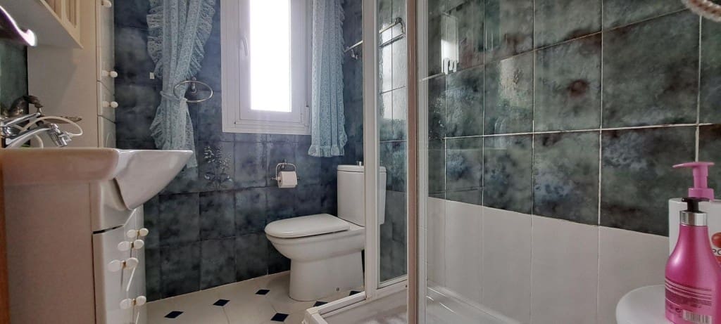 Chalet de 7 habitaciones en San Andres de Montejos en venta - 395.000 € (Ref: 9595499)