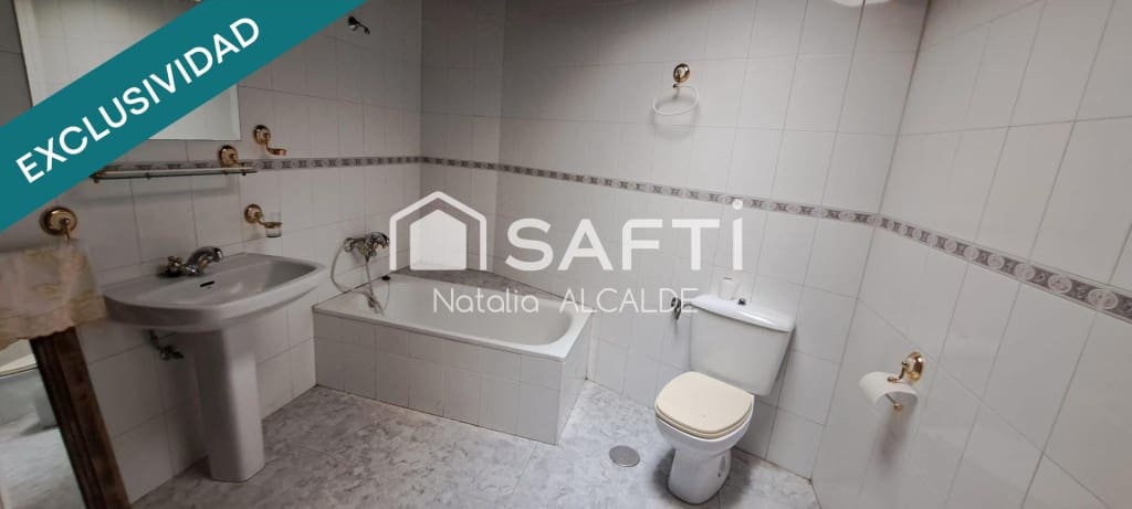 6 bedroom Finca/Country House for sale in Arganza - € 187,000 (Ref: 9595503)