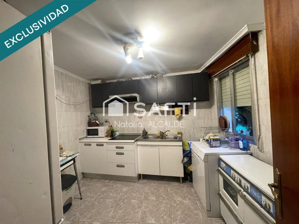 3 sypialnia Finka/Dom wiejski na sprzedaż w Ponferrada z garażem - 80 000 € (Ref: 9595504)