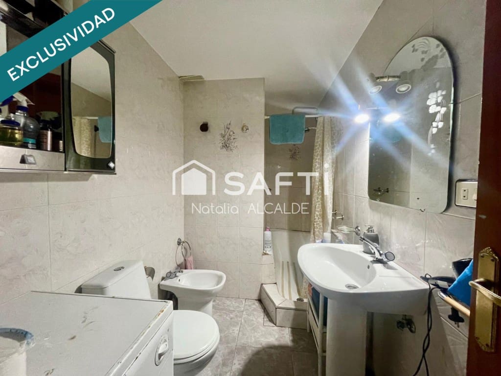 3 sypialnia Finka/Dom wiejski na sprzedaż w Ponferrada z garażem - 80 000 € (Ref: 9595504)