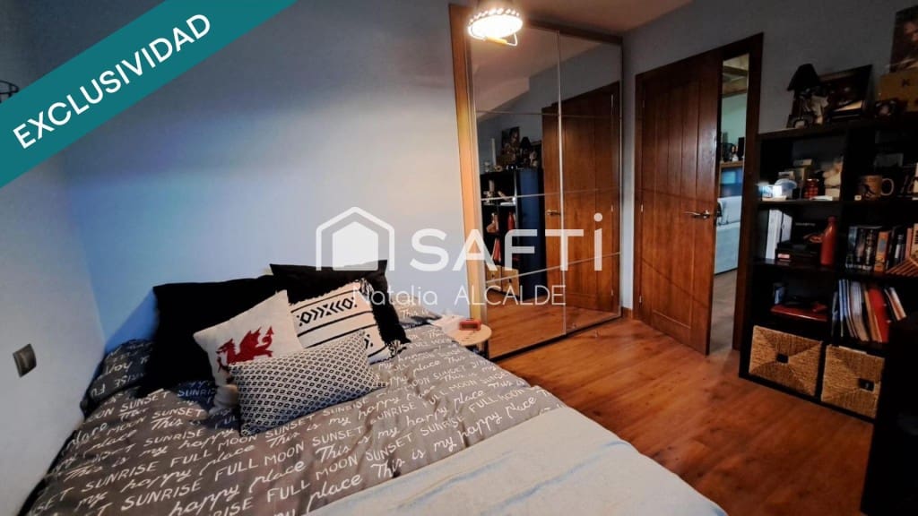 Chalet de 6 habitaciones en Carracedelo en venta - 285.000 € (Ref: 9595505)