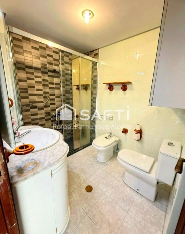 Apartamento de 3 habitaciones en León ciudad en venta - 185.000 € (Ref: 9595507)