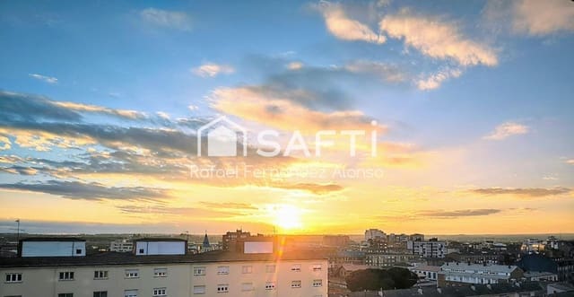 Apartamento de 3 habitaciones en León ciudad en venta - 185.000 € (Ref: 9595507)