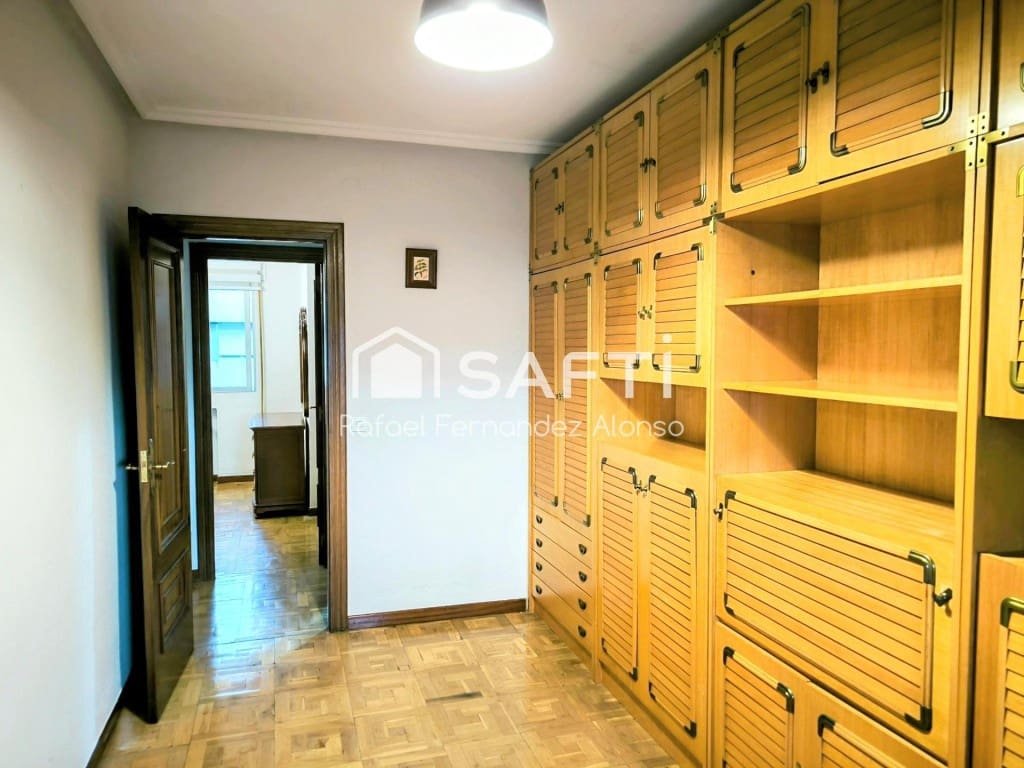 Apartamento de 3 habitaciones en León ciudad en venta - 185.000 € (Ref: 9595507)