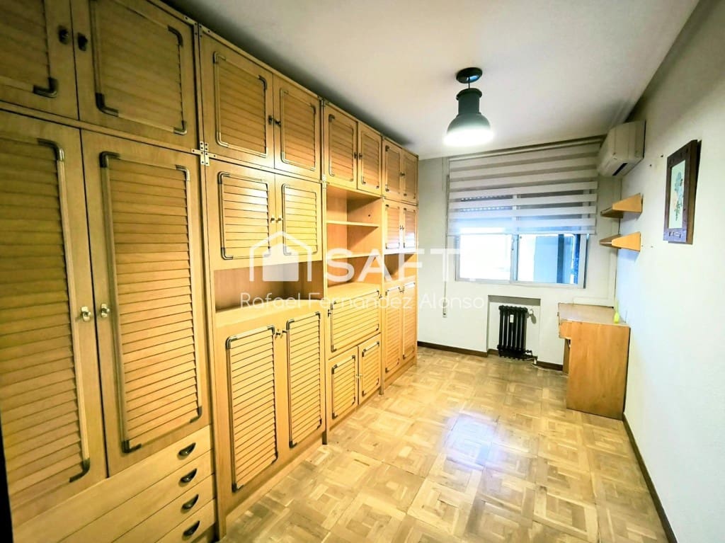 Apartamento de 3 habitaciones en León ciudad en venta - 185.000 € (Ref: 9595507)