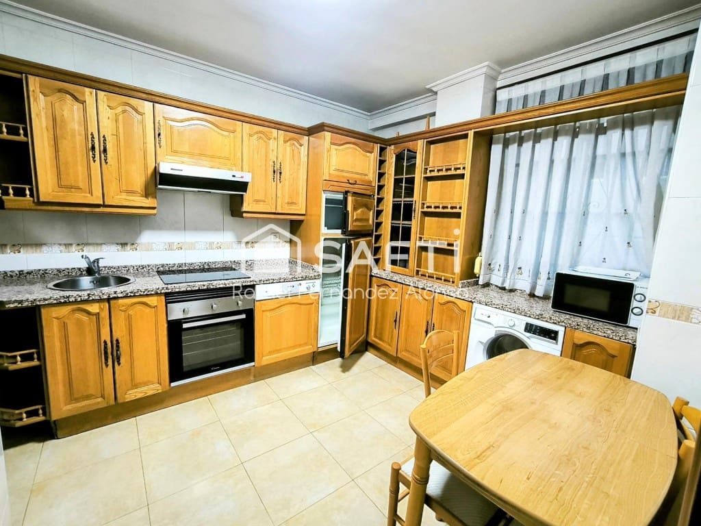Apartamento de 3 habitaciones en León ciudad en venta - 185.000 € (Ref: 9595507)