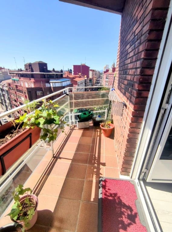 3 soverom Leilighet til salgs i Leon by - € 325 000 (Ref: 9595508)