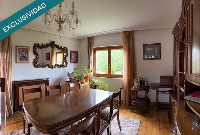 5 slaapkamer Villa te koop in Sariegos met garage - € 310.000 (Ref: 9595514)