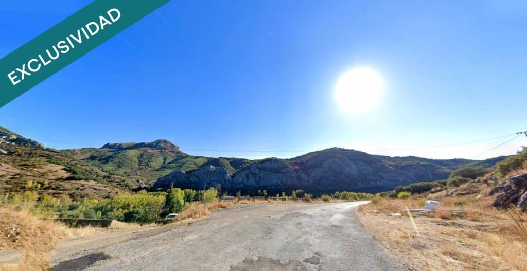 3 soveværelse Lejlighed til salg i La Pola de Gordon med garage - € 54.769 (Ref: 9595520)