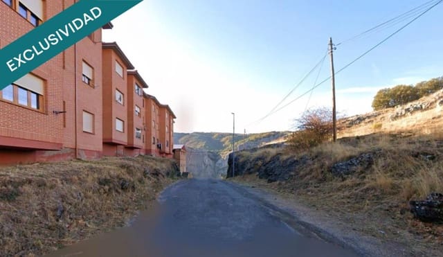 Apartamento de 3 habitaciones en La Pola de Gordón en venta con garaje - 53.670 € (Ref: 9595520)