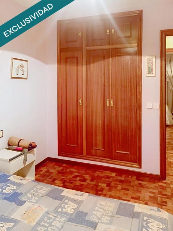 3 soveværelse Lejlighed til salg i La Pola de Gordon med garage - € 54.769 (Ref: 9595520)