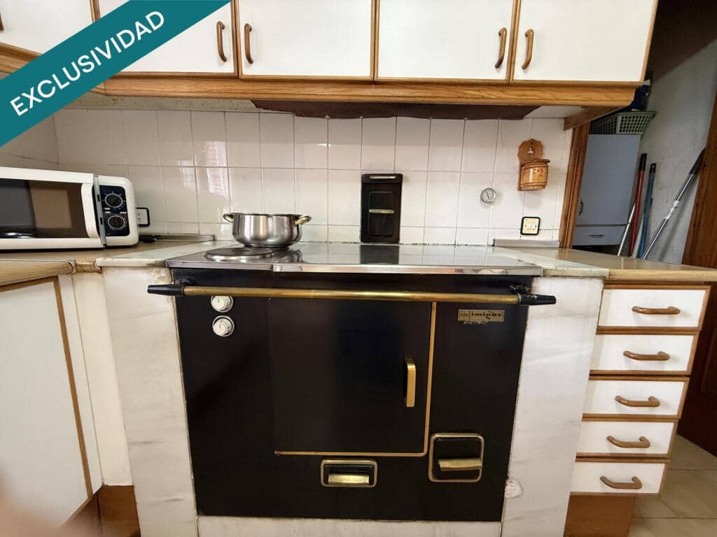 3 sypialnia Apartament na sprzedaż w La Pola de Gordon z garażem - 53 670 € (Ref: 9595520)