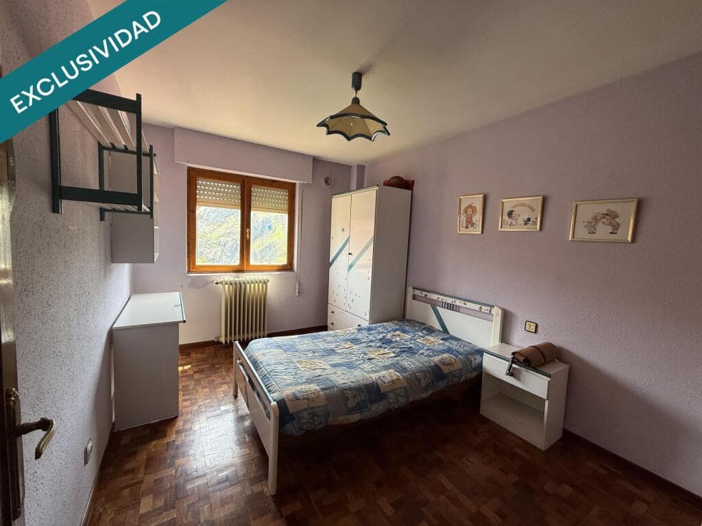 3 sypialnia Apartament na sprzedaż w La Pola de Gordon z garażem - 53 670 € (Ref: 9595520)