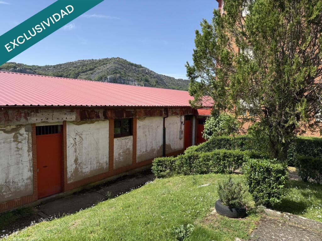 3 sypialnia Apartament na sprzedaż w La Pola de Gordon z garażem - 53 670 € (Ref: 9595520)