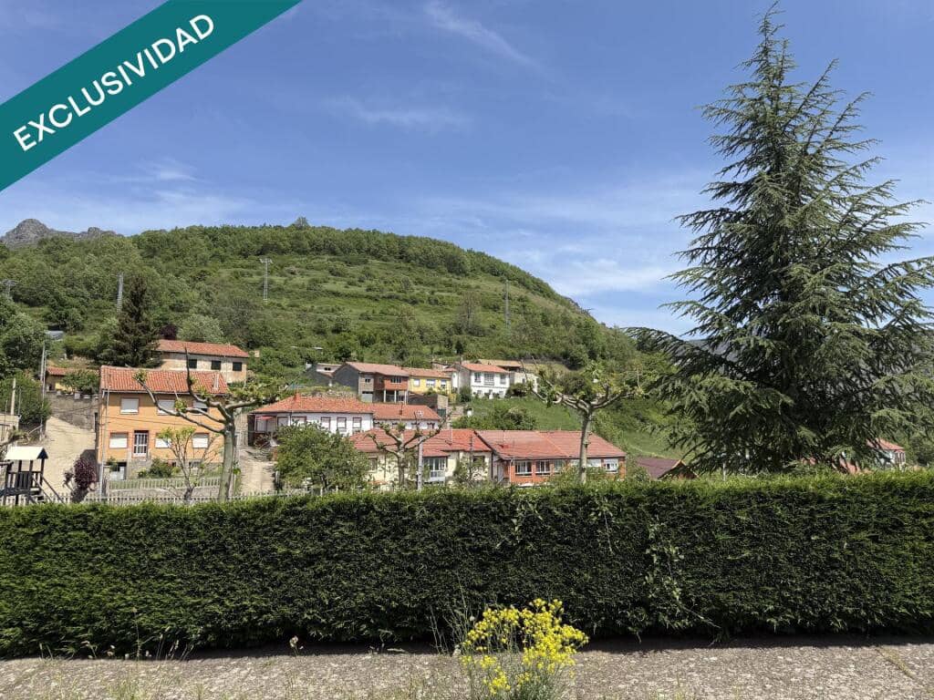 3 sypialnia Apartament na sprzedaż w La Pola de Gordon z garażem - 53 670 € (Ref: 9595520)