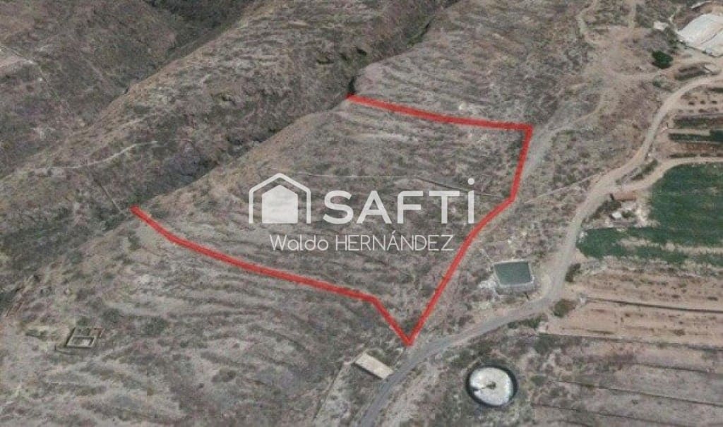 Ubebygd land til salgs i Adeje - € 124 000 (Ref: 9595541)