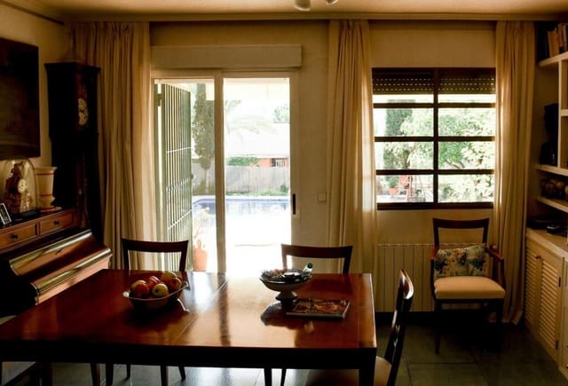 6 bedroom Villa for sale in Las Torres de Cotillas with pool garage - € 380,000 (Ref: 9595544)