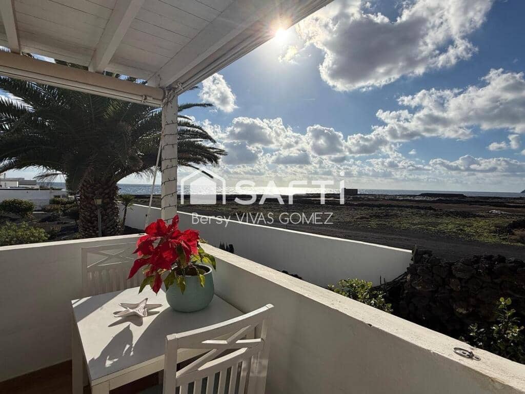 1 bedroom Apartment for sale in Costa Teguise - € 270,000 (Ref: 9595546)