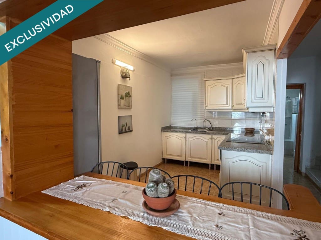 3 bedroom Terraced Villa for sale in Arrecife - € 220,000 (Ref: 9595548)