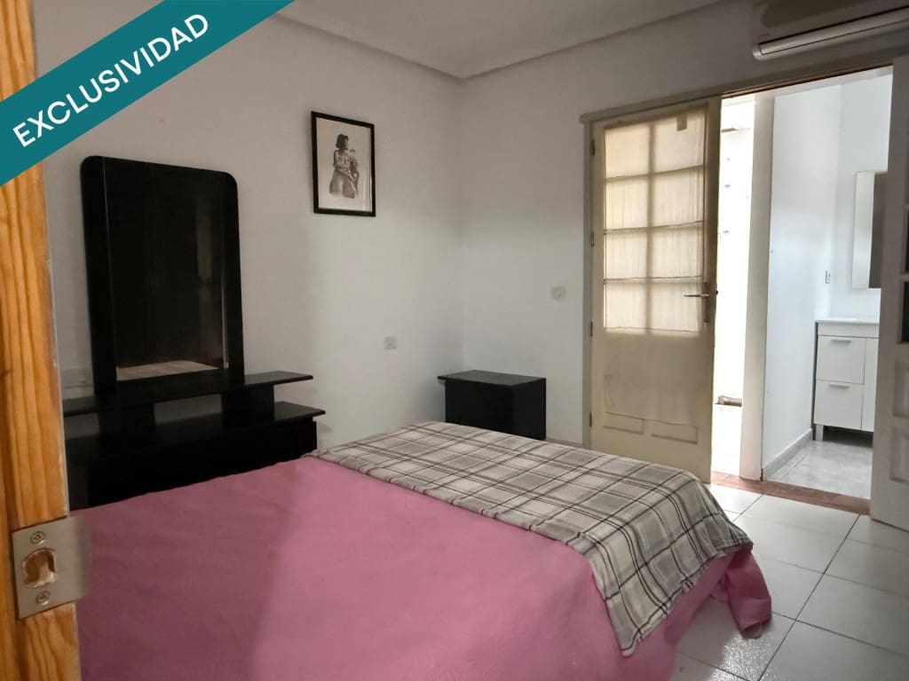 3 bedroom Terraced Villa for sale in Arrecife - € 220,000 (Ref: 9595548)