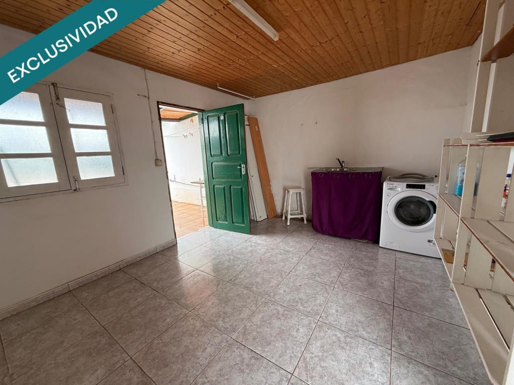 3 bedroom Terraced Villa for sale in Arrecife - € 220,000 (Ref: 9595548)