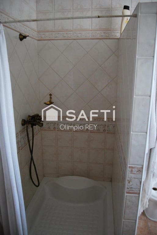 7 bedroom Villa for sale in Vilagarcia de Arousa - € 590,000 (Ref: 9595552)