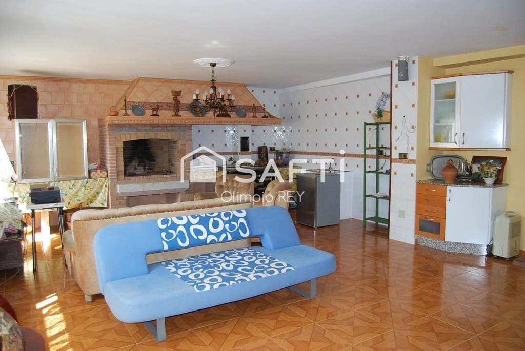 7 bedroom Villa for sale in Vilagarcia de Arousa - € 590,000 (Ref: 9595552)