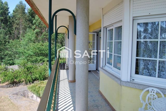 Chalet de 7 habitaciones en Vilagarcía de Arousa en venta - 590.000 € (Ref: 9595552)