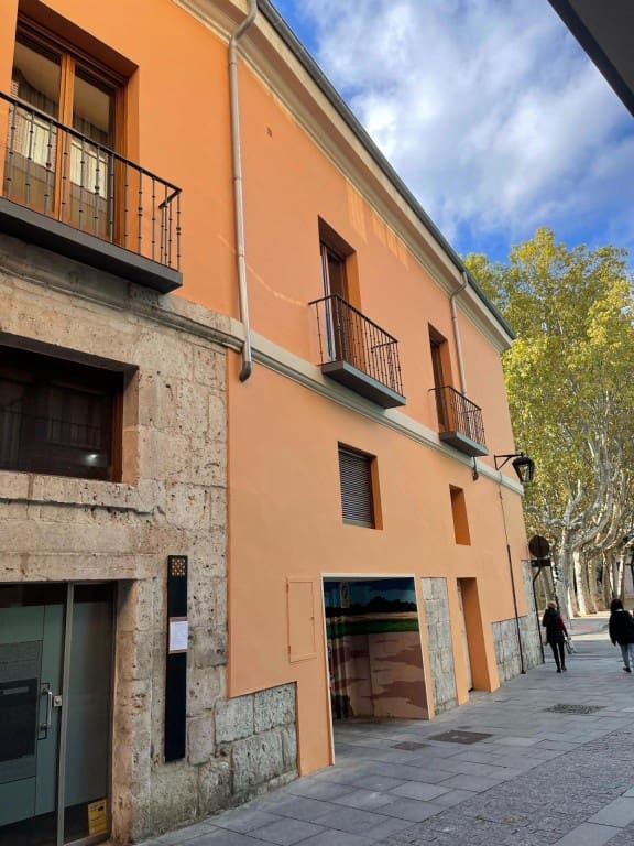 5 bedroom Flat for sale in Valladolid city with garage - € 850,000 (Ref: 9595557)