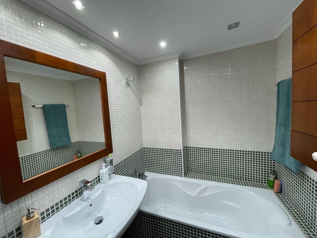 5 bedroom Flat for sale in Valladolid city with garage - € 850,000 (Ref: 9595557)