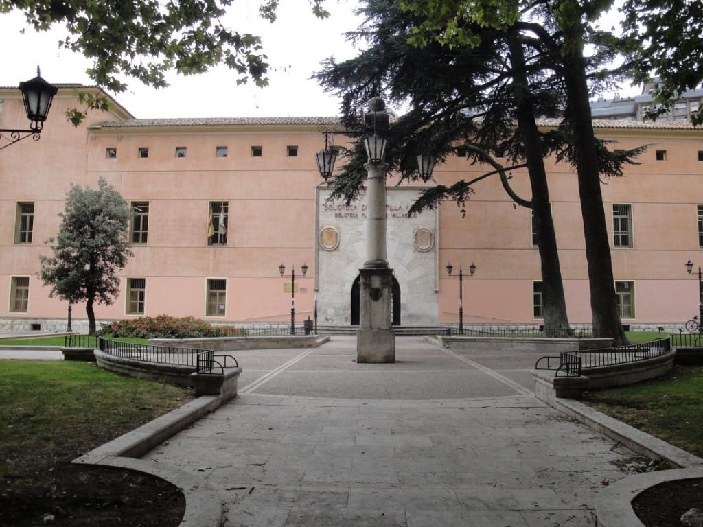 5 bedroom Flat for sale in Valladolid city with garage - € 850,000 (Ref: 9595557)