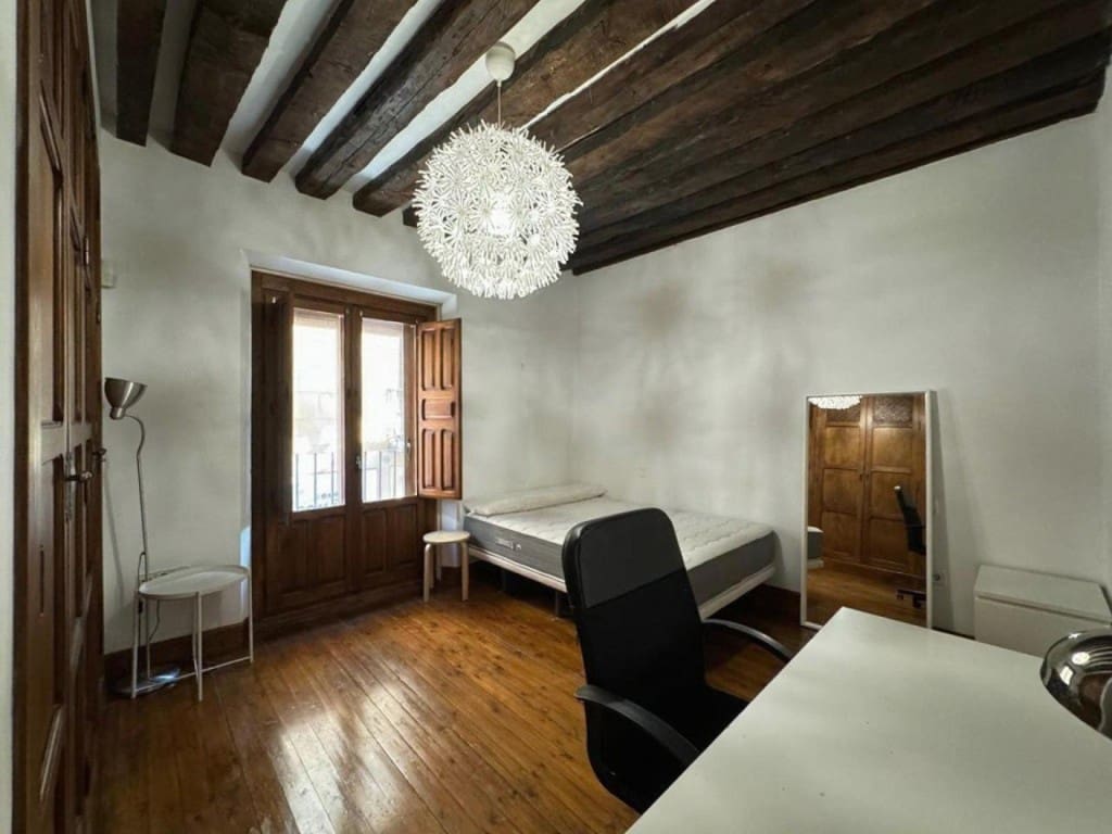 Office for sale in Segovia city - € 1,245,000 (Ref: 9595558)