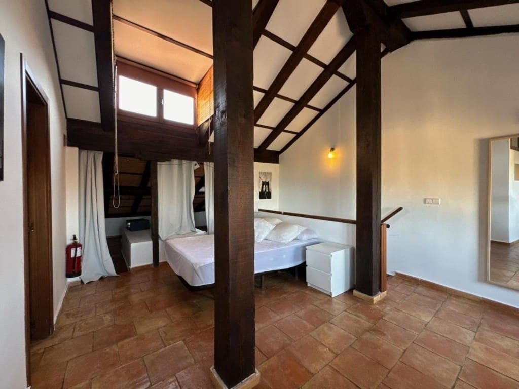 Office for sale in Segovia city - € 1,245,000 (Ref: 9595558)