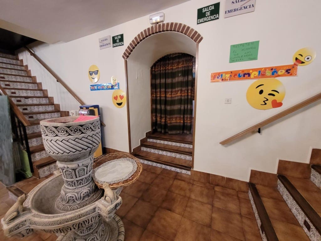 Commercial for sale in Cuellar - € 600,000 (Ref: 9595559)