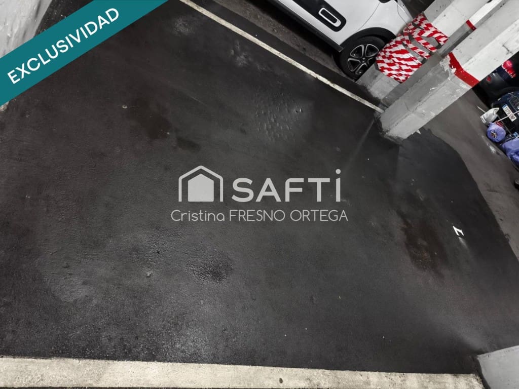 Garaje en Esplugues de Llobregat en venta - 22.000 € (Ref: 9595560)