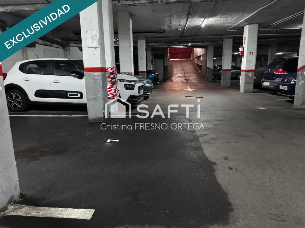 Garaje en Esplugues de Llobregat en venta - 22.000 € (Ref: 9595560)