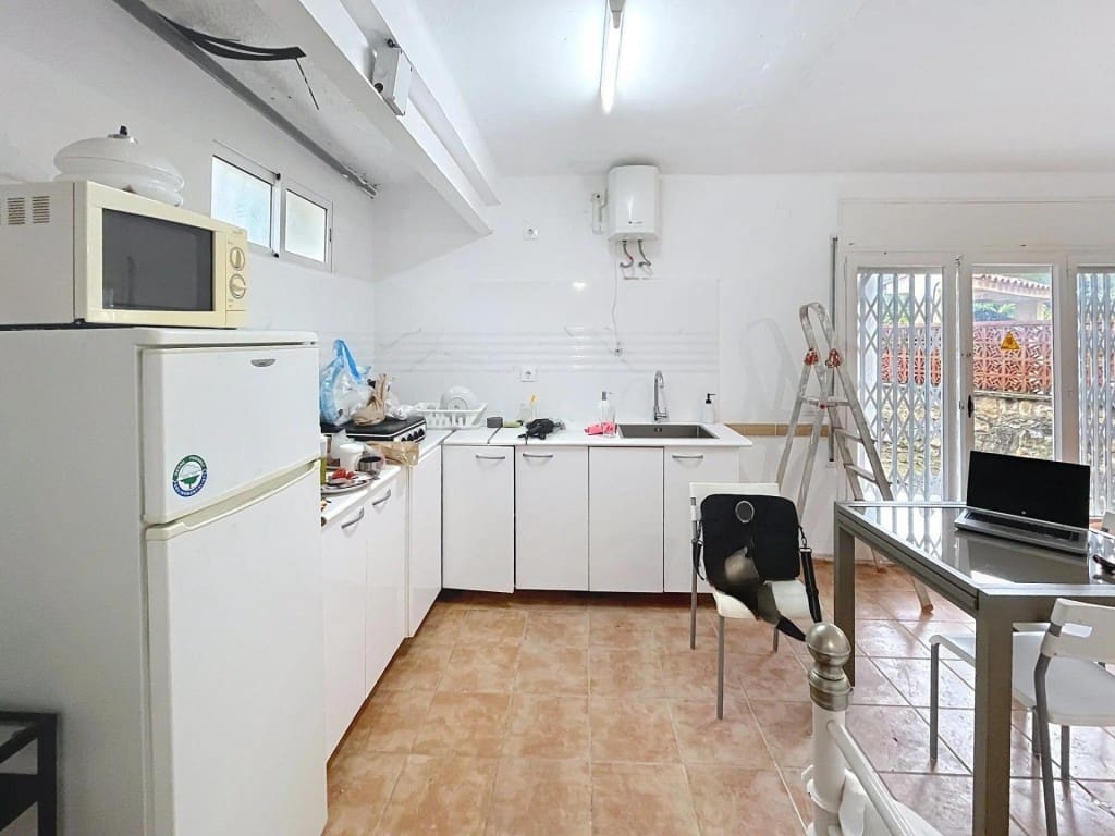 6 slaapkamer Villa te koop in Roda de Bara - € 260.000 (Ref: 9595561)