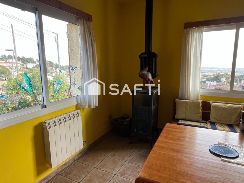 6 sovrum Villa till salu i La Bisbal del Penedes med pool garage - 349 000 € (Ref: 9595562)