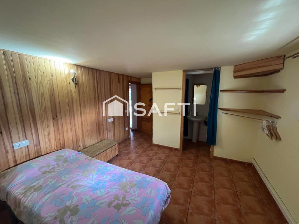 6 sovrum Villa till salu i La Bisbal del Penedes med pool garage - 349 000 € (Ref: 9595562)