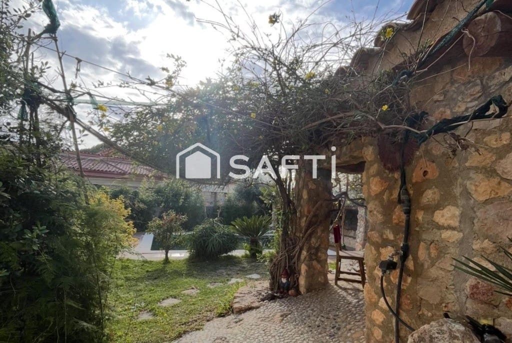 6 sovrum Villa till salu i La Bisbal del Penedes med pool garage - 349 000 € (Ref: 9595562)