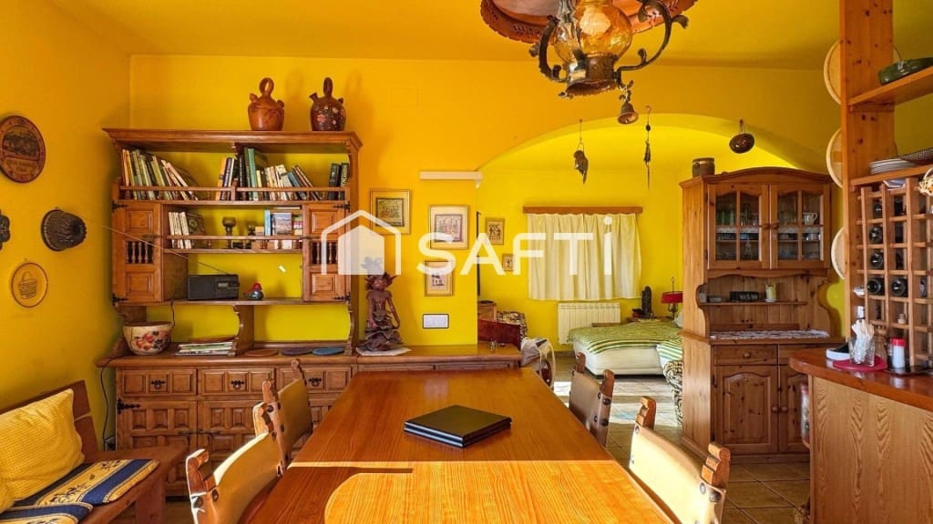 6 sovrum Villa till salu i La Bisbal del Penedes med pool garage - 349 000 € (Ref: 9595562)