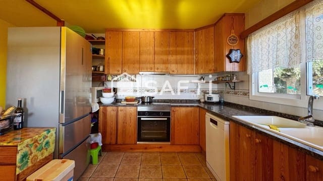 6 chambre Villa/Maison à vendre à La Bisbal del Penedès avec piscine garage - 349 000 € (Ref: 9595562)