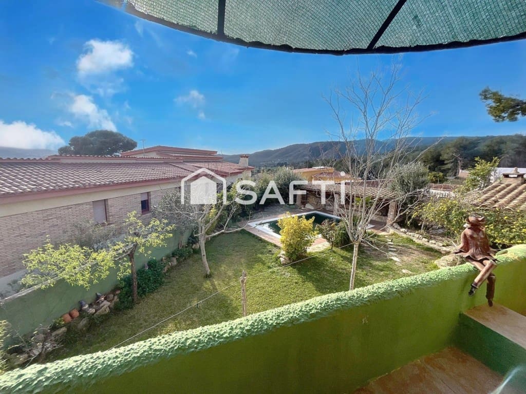 6 sovrum Villa till salu i La Bisbal del Penedes med pool garage - 349 000 € (Ref: 9595562)