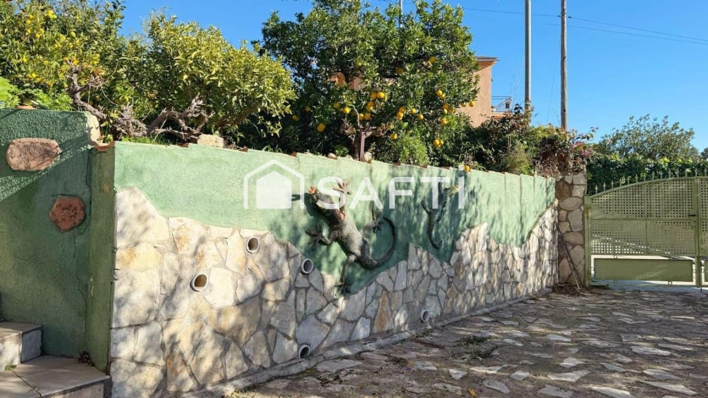 6 sovrum Villa till salu i La Bisbal del Penedes med pool garage - 349 000 € (Ref: 9595562)