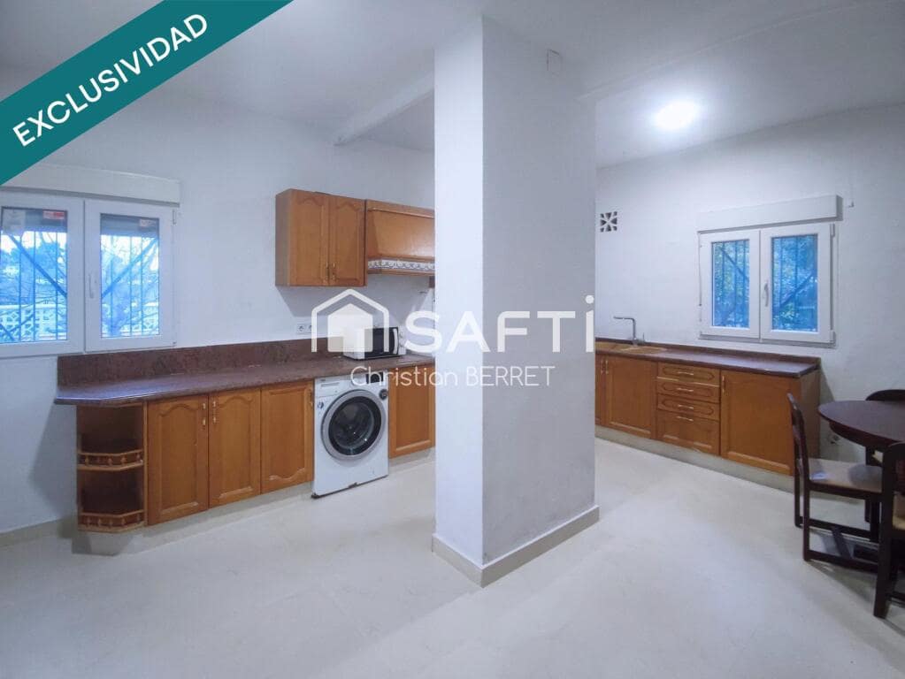 6 bedroom Finca/Country House for sale in Montserrat with pool - € 328,000 (Ref: 9595568)